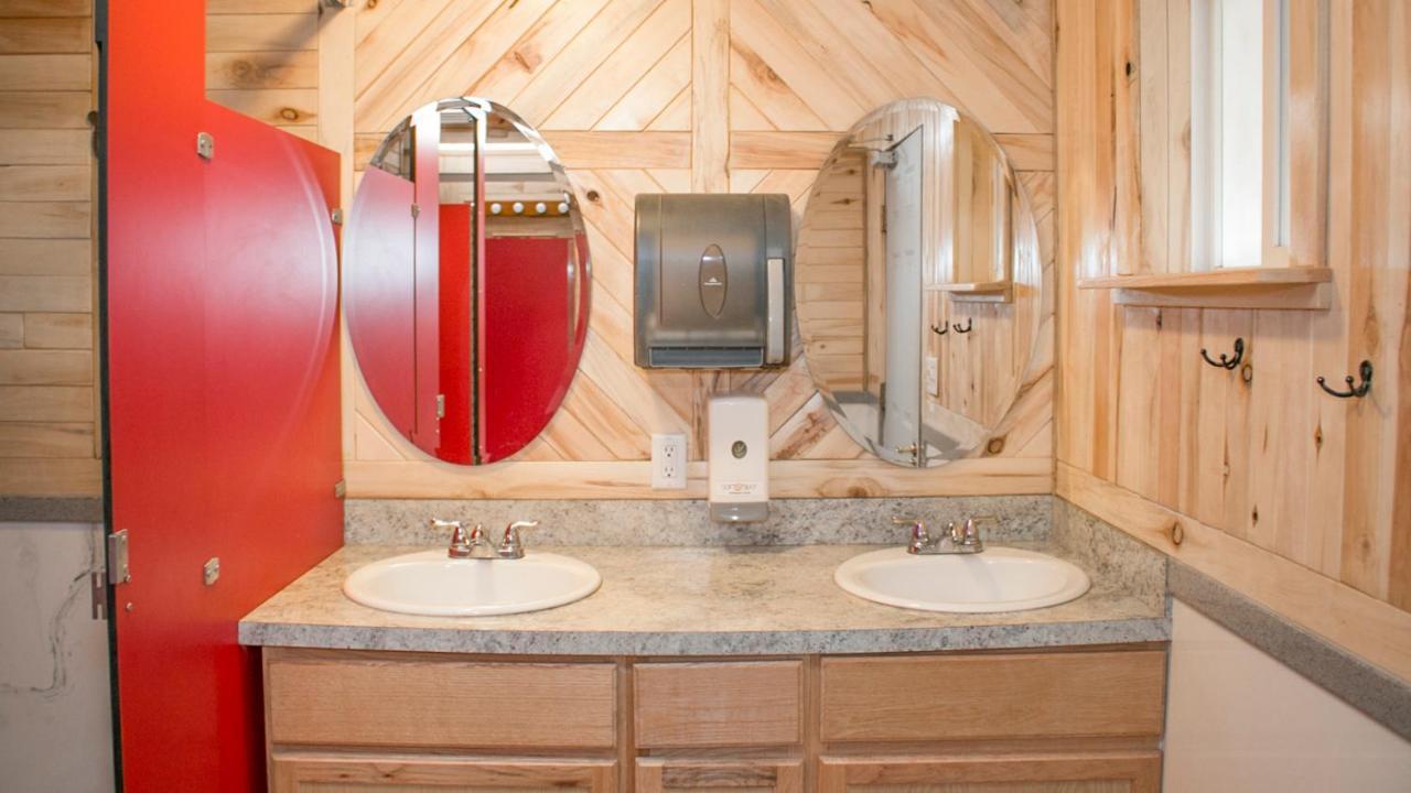 Funstays Glamping Setup Tent In Rv Park #4 Ok-T4 Moab Esterno foto